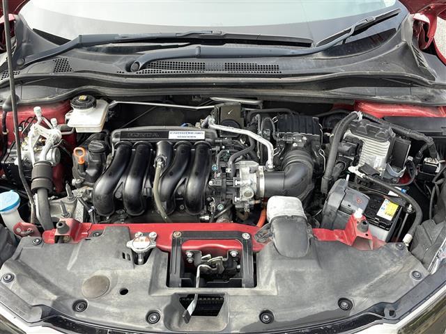 ヴェゼル ハイブリッドＲＳ・ホンダセンシング　純正８インチナビ　フルセグＴＶ　ＥＴＣ　ドラレコ　ホンダセンシング　車線維持支援システム　路外逸脱抑制機能　歩行者事故低減ステアリング　標識認識機能　先行車発進お知らせ機能　衝突軽減ブレーキ　純正ＡＷ（42枚目）