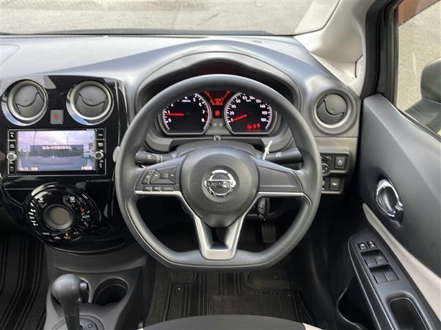 ノート X 純正ディーラーナビMM317D-W フルセグTV DVD再生 Bluetoothオーディオ ハンズフリー通話 エマージェンシーブレーキ 車線逸脱通知 ETC アイドリングSTOP ナビ連動純正ドラレコ(7枚目)