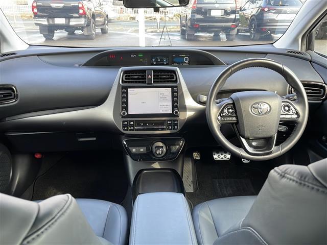 プリウス Sツーリングセレクション・ブラックエディション 純正ディスプレイオーディオ Bluetooth ETC ドライブレコーダー LEDヘッドライト Bカメラ 純正アルミホイール オートマチックハイビーム(2枚目)