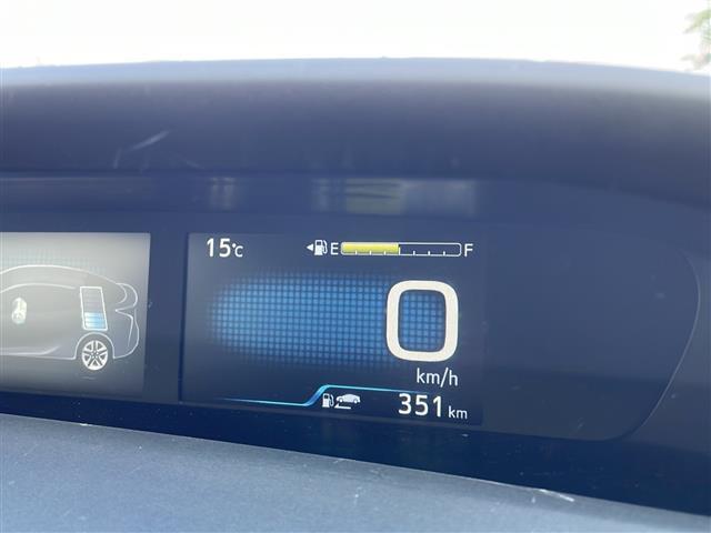 プリウス Sツーリングセレクション・ブラックエディション 純正ディスプレイオーディオ Bluetooth ETC ドライブレコーダー LEDヘッドライト Bカメラ 純正アルミホイール オートマチックハイビーム(6枚目)