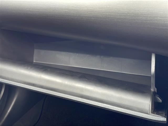 プリウス Sツーリングセレクション・ブラックエディション 純正ディスプレイオーディオ Bluetooth ETC ドライブレコーダー LEDヘッドライト Bカメラ 純正アルミホイール オートマチックハイビーム(21枚目)