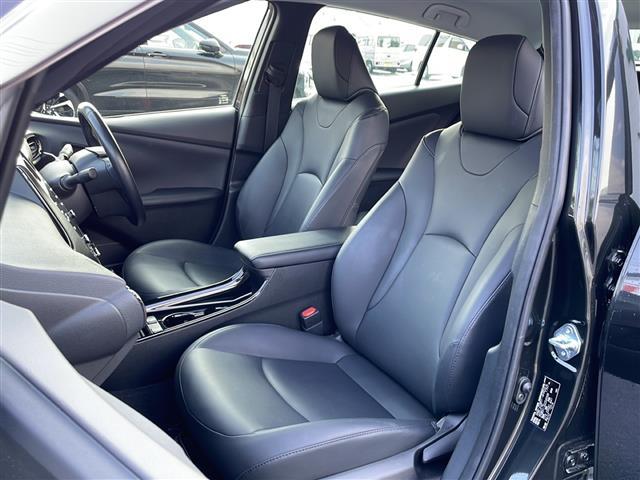 プリウス Sツーリングセレクション・ブラックエディション 純正ディスプレイオーディオ Bluetooth ETC ドライブレコーダー LEDヘッドライト Bカメラ 純正アルミホイール オートマチックハイビーム(24枚目)