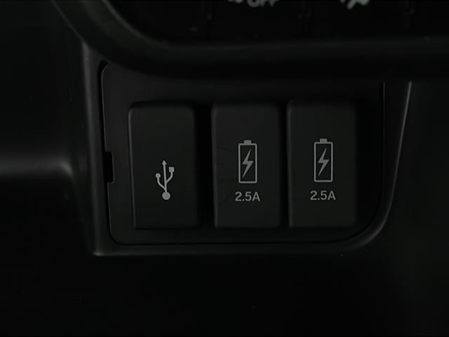 Ｎ－ＢＯＸカスタム Ｇ・Ｌホンダセンシング　純正ディーラーＯＰナビ　フルセグＴＶ　Ｂカメラ　ＬＥＤヘッドライト　前席シートヒーター　前後ドライブレコーダー　コーナーセンサー（17枚目）