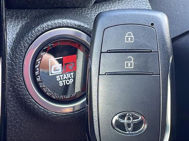 【　スマートキー・プッシュスタート　】鍵を挿さずにポケットに入れたまま鍵の開閉、エンジンの始動まで行えます！