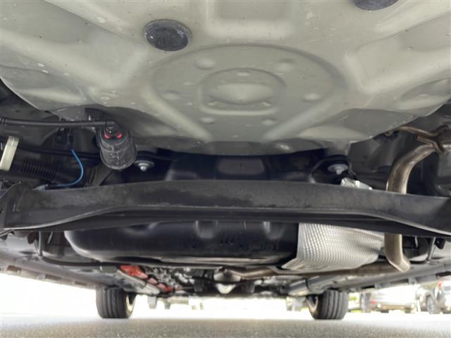 【下回り】目立つ錆や腐食もなくきれいな状態です！もちろん納車前には法定点検を実施致します！