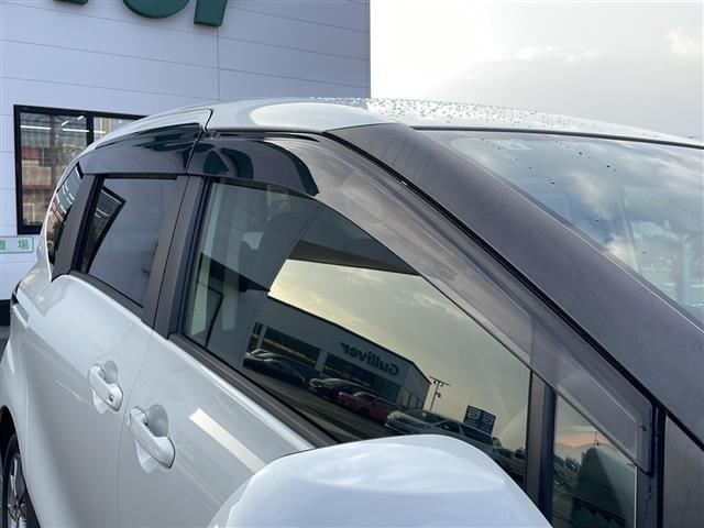 シエンタ ファンベースG クエロ ワンオーナー 純正SDナビ ETC ドライブレコーダー アラウンドビューモニター 純正フロアマット 純正アルミホイール スマートキー・スペアキー有 プッシュアップスタート 両側パワースライドドア(40枚目)