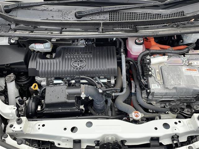 シエンタ ファンベースG クエロ ワンオーナー 純正SDナビ ETC ドライブレコーダー アラウンドビューモニター 純正フロアマット 純正アルミホイール スマートキー・スペアキー有 プッシュアップスタート 両側パワースライドドア(42枚目)