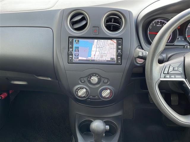 ノート Ｘ　ワンオーナー　純正ＳＤナビ　フルセグテレビ　Ｂｌｕｅｔｏｏｔｈ　ドライブレコーダー　プッシュスタート　電動格納ウィンカーミラー　アイドリングストップ　フロアマット　１４インチスチールホイール（16枚目）