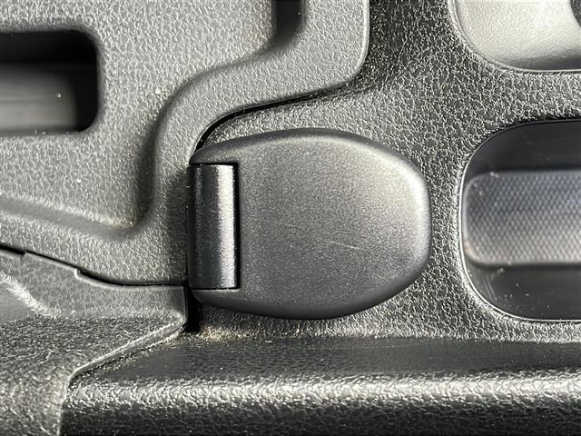 ノート Ｘ　ワンオーナー　純正ＳＤナビ　フルセグテレビ　Ｂｌｕｅｔｏｏｔｈ　ドライブレコーダー　プッシュスタート　電動格納ウィンカーミラー　アイドリングストップ　フロアマット　１４インチスチールホイール（17枚目）