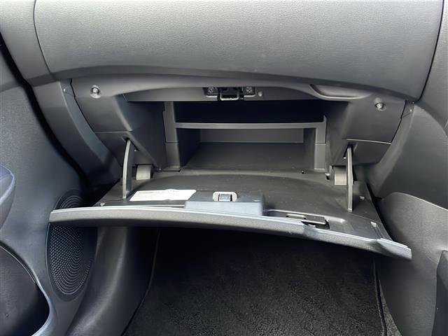 ノート Ｘ　ワンオーナー　純正ＳＤナビ　フルセグテレビ　Ｂｌｕｅｔｏｏｔｈ　ドライブレコーダー　プッシュスタート　電動格納ウィンカーミラー　アイドリングストップ　フロアマット　１４インチスチールホイール（19枚目）