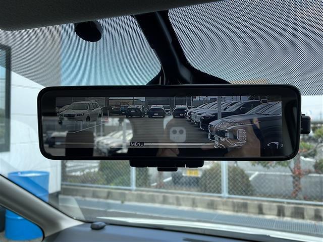 セレナ ｅ－パワー　ハイウェイスターＶ　フリップダウンモニター　純正９インチナビ　フルセグテレビ　プロパイロット　エマージェンシーブレーキ　両側パワースライドドア　ＥＴＣ　純正ドライブレコーダー　パーキングアシスト　スマートキー（19枚目）