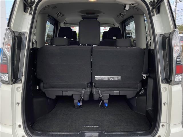 セレナ ｅ－パワー　ハイウェイスターＶ　フリップダウンモニター　純正９インチナビ　フルセグテレビ　プロパイロット　エマージェンシーブレーキ　両側パワースライドドア　ＥＴＣ　純正ドライブレコーダー　パーキングアシスト　スマートキー（27枚目）