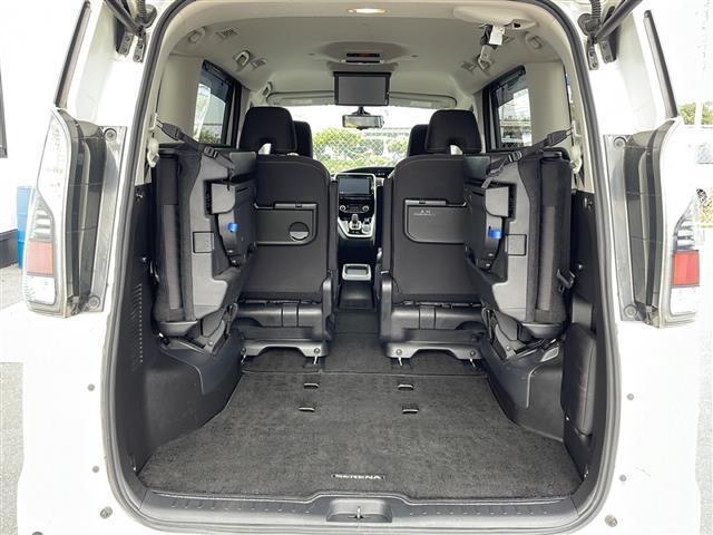 セレナ ｅ－パワー　ハイウェイスターＶ　フリップダウンモニター　純正９インチナビ　フルセグテレビ　プロパイロット　エマージェンシーブレーキ　両側パワースライドドア　ＥＴＣ　純正ドライブレコーダー　パーキングアシスト　スマートキー（29枚目）