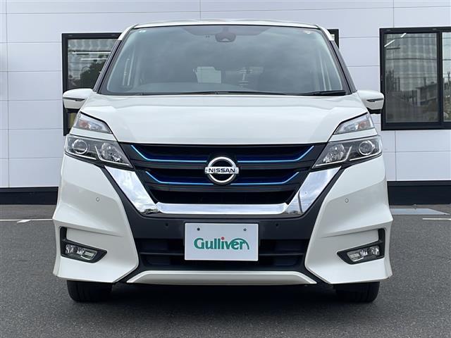 セレナ ｅ－パワー　ハイウェイスターＶ　フリップダウンモニター　純正９インチナビ　フルセグテレビ　プロパイロット　エマージェンシーブレーキ　両側パワースライドドア　ＥＴＣ　純正ドライブレコーダー　パーキングアシスト　スマートキー（31枚目）