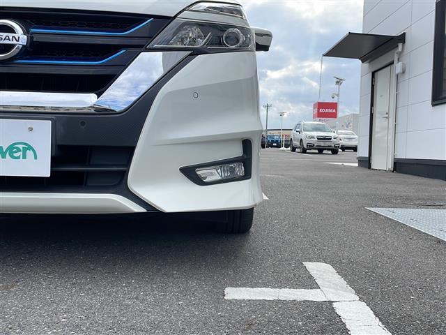 セレナ ｅ－パワー　ハイウェイスターＶ　フリップダウンモニター　純正９インチナビ　フルセグテレビ　プロパイロット　エマージェンシーブレーキ　両側パワースライドドア　ＥＴＣ　純正ドライブレコーダー　パーキングアシスト　スマートキー（39枚目）