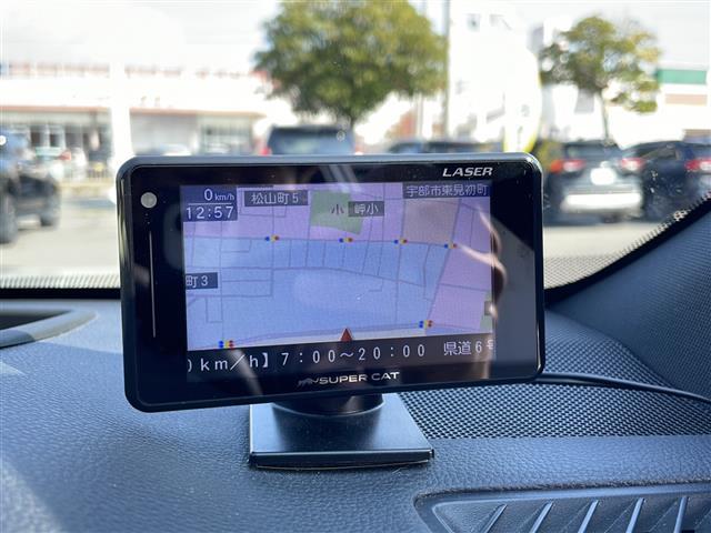 ＲＡＶ４ ＰＨＶ ブラックトーン　ワンオーナー　純正ディスプレイオーディオ　フルセグテレビ　パノラミックビューモニター　トヨタセーフティセンス　デジタルインナーミラー　ワイヤレス充電　ブラインドスポットモニター　ドライブレコーダー（7枚目）