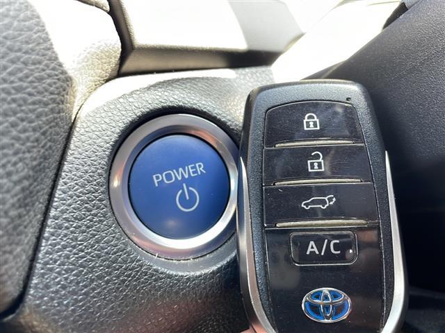 ＲＡＶ４ ＰＨＶ ブラックトーン　ワンオーナー　純正ディスプレイオーディオ　フルセグテレビ　パノラミックビューモニター　トヨタセーフティセンス　デジタルインナーミラー　ワイヤレス充電　ブラインドスポットモニター　ドライブレコーダー（14枚目）