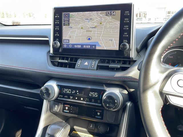 ＲＡＶ４ ＰＨＶ ブラックトーン　ワンオーナー　純正ディスプレイオーディオ　フルセグテレビ　パノラミックビューモニター　トヨタセーフティセンス　デジタルインナーミラー　ワイヤレス充電　ブラインドスポットモニター　ドライブレコーダー（16枚目）