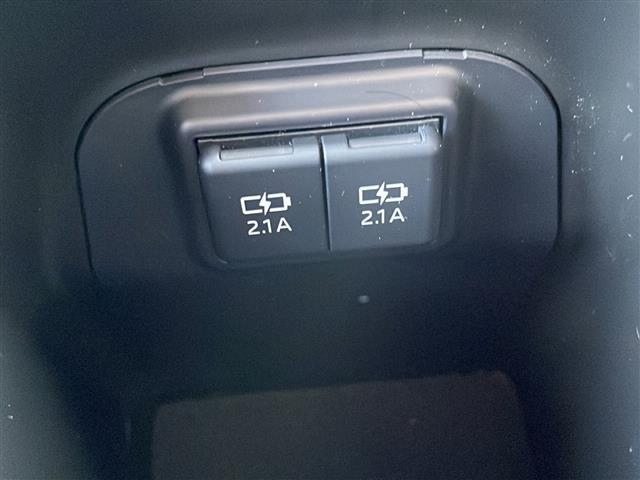 ＲＡＶ４ ＰＨＶ ブラックトーン　ワンオーナー　純正ディスプレイオーディオ　フルセグテレビ　パノラミックビューモニター　トヨタセーフティセンス　デジタルインナーミラー　ワイヤレス充電　ブラインドスポットモニター　ドライブレコーダー（21枚目）