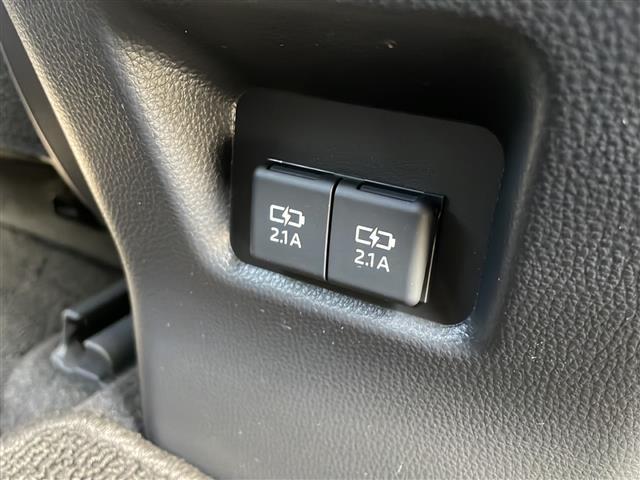 ＲＡＶ４ ＰＨＶ ブラックトーン　ワンオーナー　純正ディスプレイオーディオ　フルセグテレビ　パノラミックビューモニター　トヨタセーフティセンス　デジタルインナーミラー　ワイヤレス充電　ブラインドスポットモニター　ドライブレコーダー（22枚目）