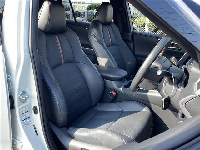 ＲＡＶ４ ＰＨＶ ブラックトーン　ワンオーナー　純正ディスプレイオーディオ　フルセグテレビ　パノラミックビューモニター　トヨタセーフティセンス　デジタルインナーミラー　ワイヤレス充電　ブラインドスポットモニター　ドライブレコーダー（24枚目）