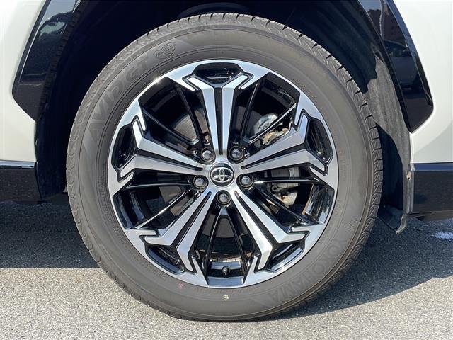 ＲＡＶ４ ＰＨＶ ブラックトーン　ワンオーナー　純正ディスプレイオーディオ　フルセグテレビ　パノラミックビューモニター　トヨタセーフティセンス　デジタルインナーミラー　ワイヤレス充電　ブラインドスポットモニター　ドライブレコーダー（38枚目）