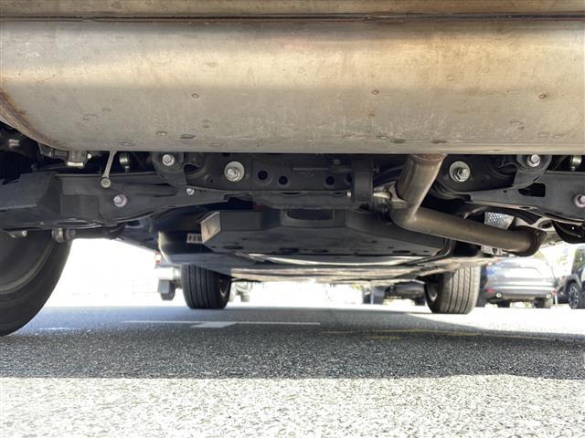 ＲＡＶ４ ＰＨＶ ブラックトーン　ワンオーナー　純正ディスプレイオーディオ　フルセグテレビ　パノラミックビューモニター　トヨタセーフティセンス　デジタルインナーミラー　ワイヤレス充電　ブラインドスポットモニター　ドライブレコーダー（43枚目）