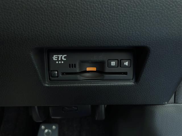 スイフトスポーツ ベースグレード ワンオーナー 純正ナビ パノラミックビューモニター スズキセーフティサポート シートヒーター レーンキープアシスト ドライブレコーダー ETC 純正LEDヘッドライト フルセグテレビ スマートキー(6枚目)