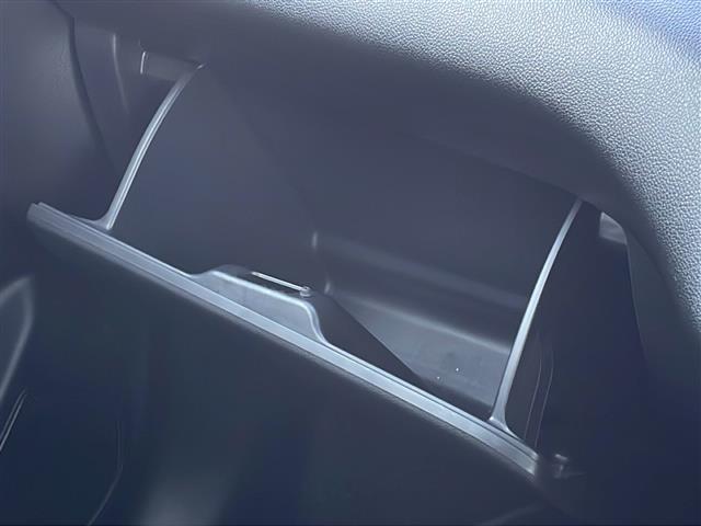 スイフトスポーツ ベースグレード ワンオーナー 純正ナビ パノラミックビューモニター スズキセーフティサポート シートヒーター レーンキープアシスト ドライブレコーダー ETC 純正LEDヘッドライト フルセグテレビ スマートキー(17枚目)