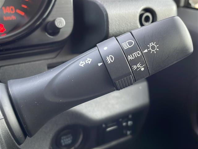 ジムニー ＸＣ　社外ディスプレイオーディオ　ａｐｐｌｅｃａｒｐｌａｙ　ａｎｄｒｏｉｄａｕｔｏ　スズキセーフティ　デュアルセンサーブレーキサポート　誤発進抑制機能　車線逸脱警報　ふらつき警報　先行車発進お知らせ機能（10枚目）
