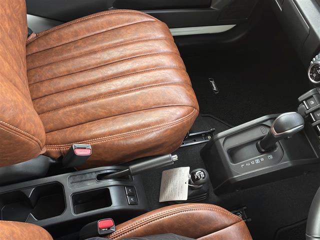 ジムニー ＸＣ　社外ディスプレイオーディオ　ａｐｐｌｅｃａｒｐｌａｙ　ａｎｄｒｏｉｄａｕｔｏ　スズキセーフティ　デュアルセンサーブレーキサポート　誤発進抑制機能　車線逸脱警報　ふらつき警報　先行車発進お知らせ機能（21枚目）