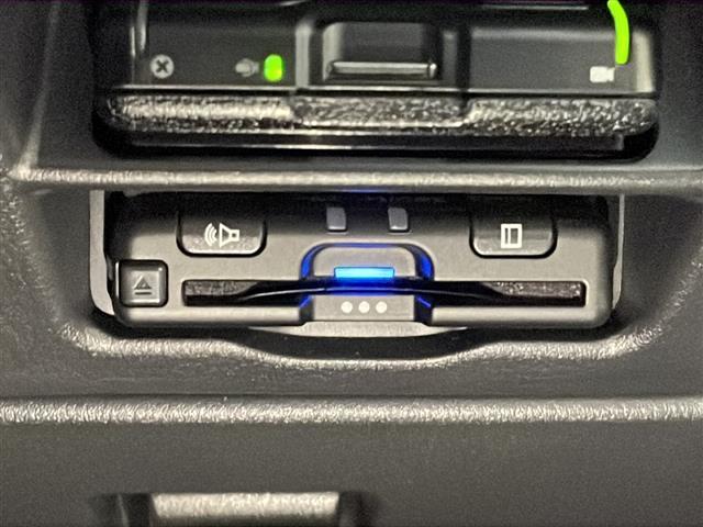 CX-60 XD Lパッケージ ワンオーナー 純正SDナビ フルセグテレビ Bluetooth アラウンドビューモニター ブラインドスポットモニター ETC ドライブレコーダー 純正フロアマット 20インチ純正アルミホイール 記録簿(6枚目)