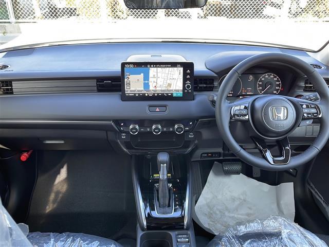 ヴェゼル ｅ：ＨＥＶ　Ｚ　ＨｏｎｄａＣＯＮＮＥＣＴ　フルセグＴＶ　ａｐｐｌｅｃａｒｐｌａｙ　ａｎｄｒｏｉｄａｕｔｏ　Ｂカメ　１オナ　Ｈｏｎｄａ　ＳＥＮＳＩＮＧ　衝突軽減ブレーキ　踏み間違い衝突軽減システム　純正１８インチＡＷ（2枚目）