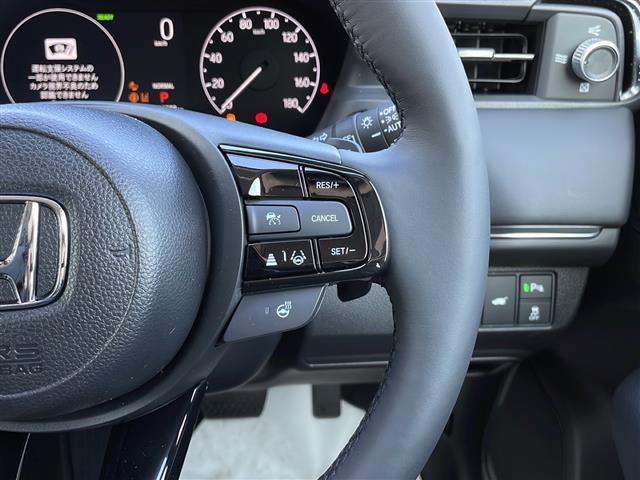 ヴェゼル ｅ：ＨＥＶ　Ｚ　ＨｏｎｄａＣＯＮＮＥＣＴ　フルセグＴＶ　ａｐｐｌｅｃａｒｐｌａｙ　ａｎｄｒｏｉｄａｕｔｏ　Ｂカメ　１オナ　Ｈｏｎｄａ　ＳＥＮＳＩＮＧ　衝突軽減ブレーキ　踏み間違い衝突軽減システム　純正１８インチＡＷ（10枚目）