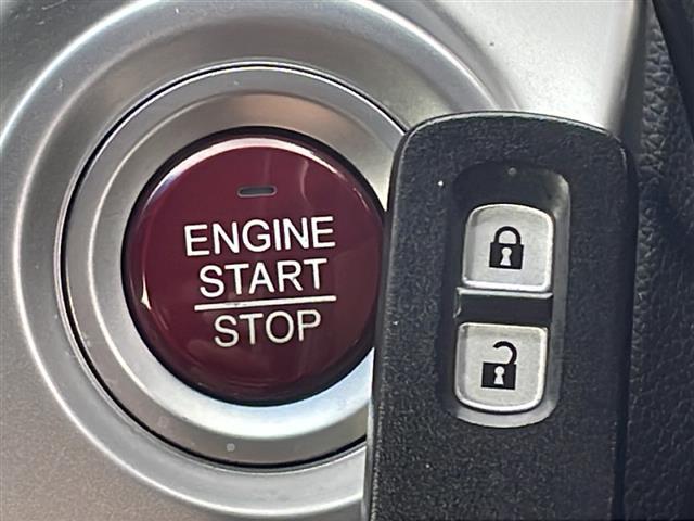 N-WGN G・Lパッケージ 社外SDナビ フルセグTV DVD再生機能有 AM/FM バックカメラ ビルトインETC 横滑り防止装置 純正フロアマット スマートキー プッシュスタート スペアキー1本 USB入力端子 ドアバイザー(13枚目)