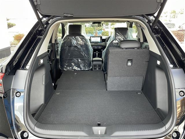 ヴェゼル ｅ：ＨＥＶ　Ｚ　登録済み未使用車　純正９型ナビ　フルセグテレビ　Ｂｌｕｅｔｏｏｔｈ　スマホ連携　ＥＴＣ２．０　スマートキー　プッシュスタート　電動パーキングブレーキ　パワーバックドア　ステアリングヒーター　ＵＳＢ充電（28枚目）