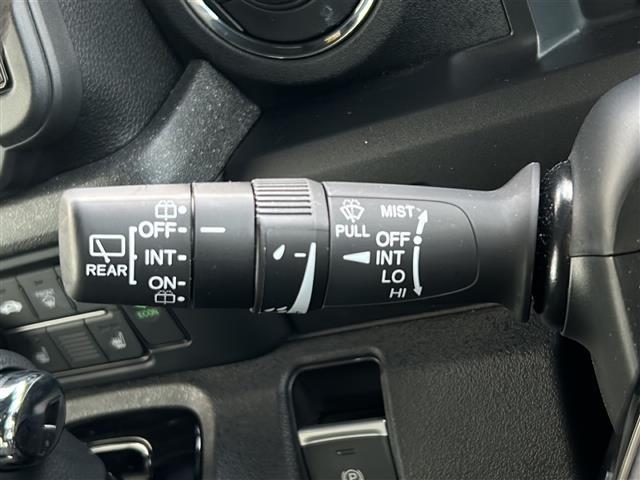 N-BOXカスタム ベースグレード 純正ナビ バックカメラ Bluetooth 片側パワースライドドア 純正アルミホイール14インチ 純正フロアマット 純正LEDヘッドライト シートヒーター Honda SENSING クルコン(10枚目)