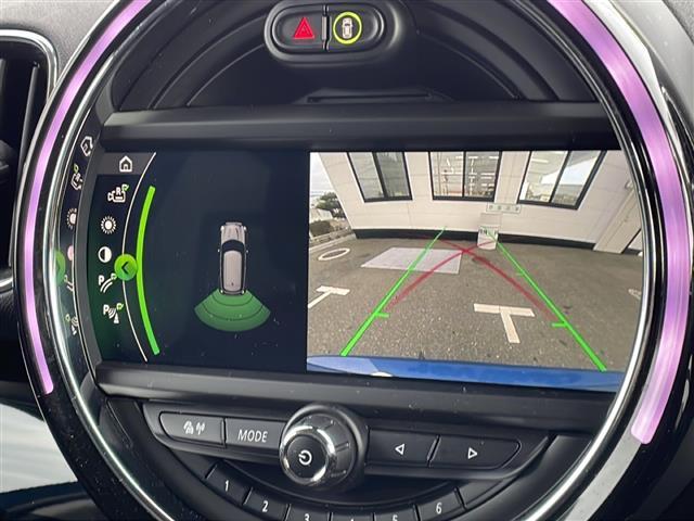 ＭＩＮＩ クーパーＤ　クロスオーバー　ＭＩＮＩナビゲーションシステム　バックカメラ　ＥＴＣ　ドライブレコーダー　１７インチ純正アルミホイール　純正フロアマット　クルーズコントロール　ＬＥＤヘッドランプ　フォグランプ　取扱説明書　保証書（6枚目）