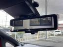 【 デジタルインナーミラー 】車両後方カメラの映像をミラーに映すことが出来ます! そのため、後席に人や荷物があって後方が見えづらい場合でもしっかり視界を確保することが出来ます!//
