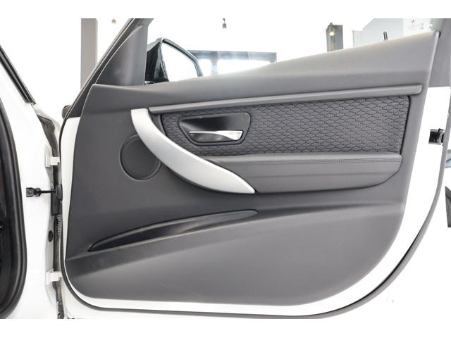 ３シリーズ ＡＣＣ　ＴＶ　衝突軽減ブレーキ　ＥＴＣ　ＨＩＤ　純正ナビ　アダプティブクルーズコントロール・衝突軽減ブレーキ・シートヒーター・社外テレビ・純正ナビ・Ｂカメラ・純正１７ＡＷ・キセノンヘッドライト・フォグランプ・パドルシフト（66枚目）