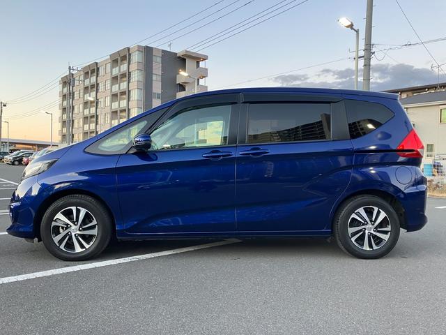 フリード Ｇ　両側パワースライドドア　純正ナビ　バックカメラ　両側パワースライドドア　純正インターナビ　Ｂｌｕｅｔｏｏｔｈ　フルセグＴＶ　バックカメラ　コムテック前後ドライブレコーダー　コーナーセンサー　純正アルミホイール（11枚目）