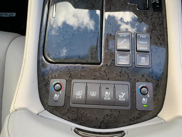 4WD/Navi/CD/DVD/AW/LeatherSeat/PowerSeat/BackCamera