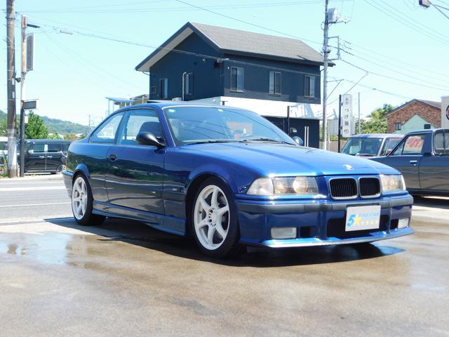 Ｍ３ Ｍ３クーペ　左ハンドル　５速マニュアル　車高調　社外ホイール　社外マフラー（4枚目）