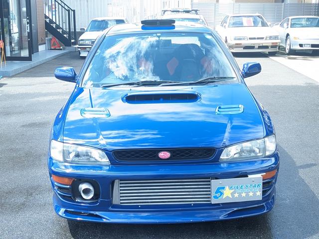 インプレッサ ＷＲＸ　ＳＴｉバージョンＩＩＩ　Ｖリミテッド　５５５台限定車　純正５速ＭＴ　ＷＯＲＫゴールドアルミホイール　パワーＦＣ　Ａ´ＰＥＸパワーインテーク　追加メーター　前置きインタークーラー　ＳＡＲＤフロントパイプ　社外マフラー（3枚目）