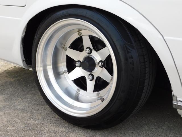 マークII グランデ　オートマ　Ｆ車高調　純正フロントリップ　ロンシャン８ｊ９ｊ１４インチ　社外マフラー　社外ステアリング　ＫＥＮＷＯＯＤスピーカー　カロッツェリアナビ　地デジ　Ｂｌｕｅｔｏｏｔｈ　ＥＴＣ（65枚目）