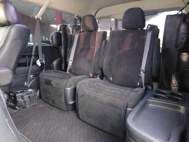 ハイエースワゴン GL 2列目3列目キャプテンシートオットマン バッドフェイス 社外エアロ ローダウン ストラーダナビ 後席モニター バックカメラ TVブルートゥース 電動スライド スマートキー 社外ヘッドライト ETC(15枚目)