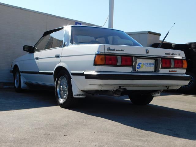 マークII グランデ　ツインカム２４　ツインカム２４　１Ｇエンジン　ノーマル車　ブリヂストン製ＳＩＥＧホイール１４インチ　パイオニア製オーディオ　リア置型スピーカー（7枚目）