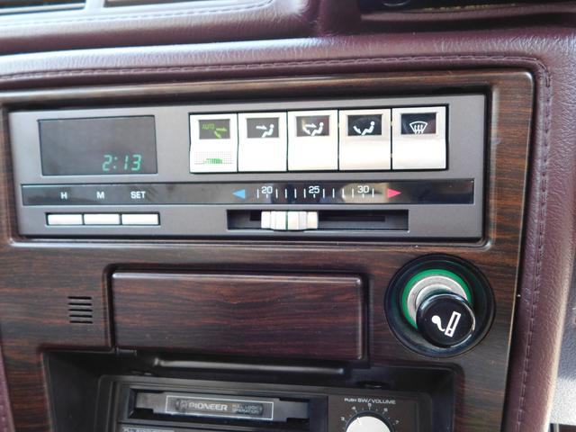 マークII グランデ　ツインカム２４　ツインカム２４　１Ｇエンジン　ノーマル車　ブリヂストン製ＳＩＥＧホイール１４インチ　パイオニア製オーディオ　リア置型スピーカー（13枚目）