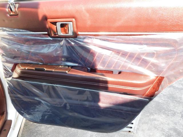 マークII グランデ　ツインカム２４　ツインカム２４　１Ｇエンジン　ノーマル車　ブリヂストン製ＳＩＥＧホイール１４インチ　パイオニア製オーディオ　リア置型スピーカー（26枚目）