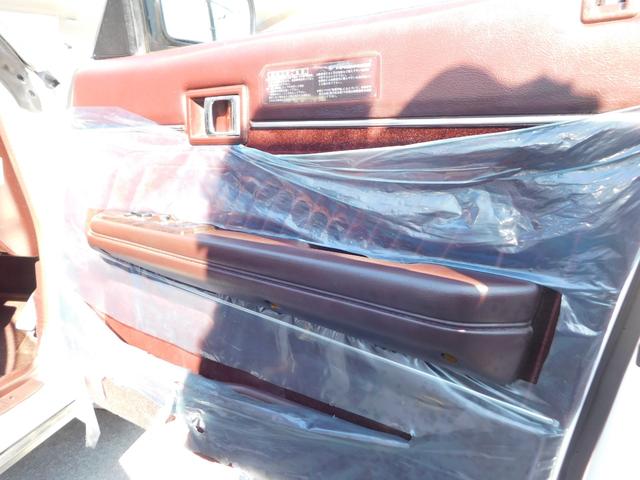 マークII グランデ　ツインカム２４　ツインカム２４　１Ｇエンジン　ノーマル車　ブリヂストン製ＳＩＥＧホイール１４インチ　パイオニア製オーディオ　リア置型スピーカー（31枚目）